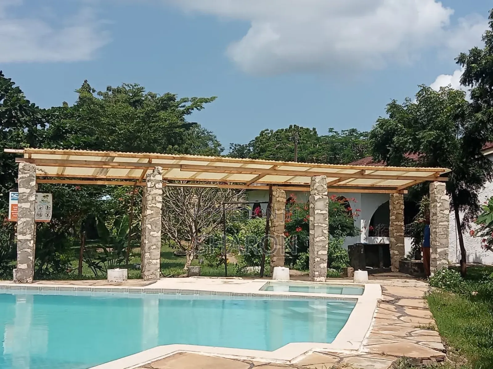 Furnished 4bdrm Villa in Tiwi Sport for rent