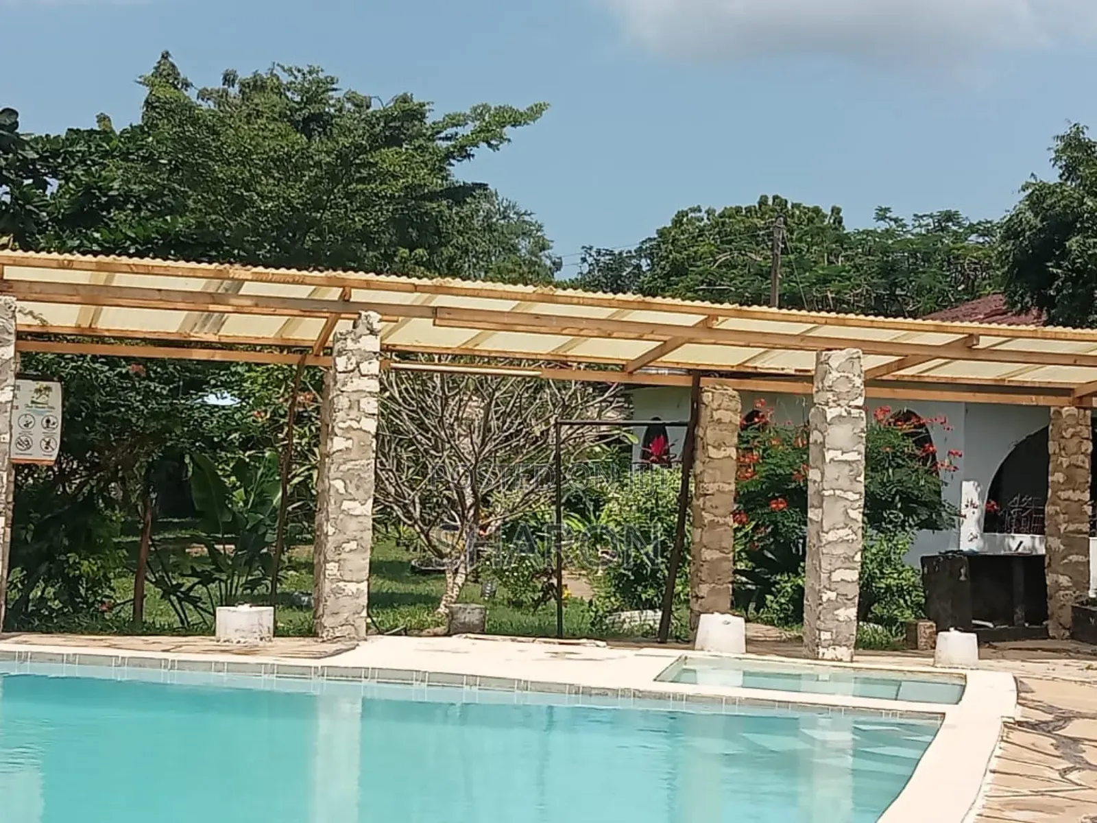 Furnished 4bdrm Villa in Tiwi Sport for rent