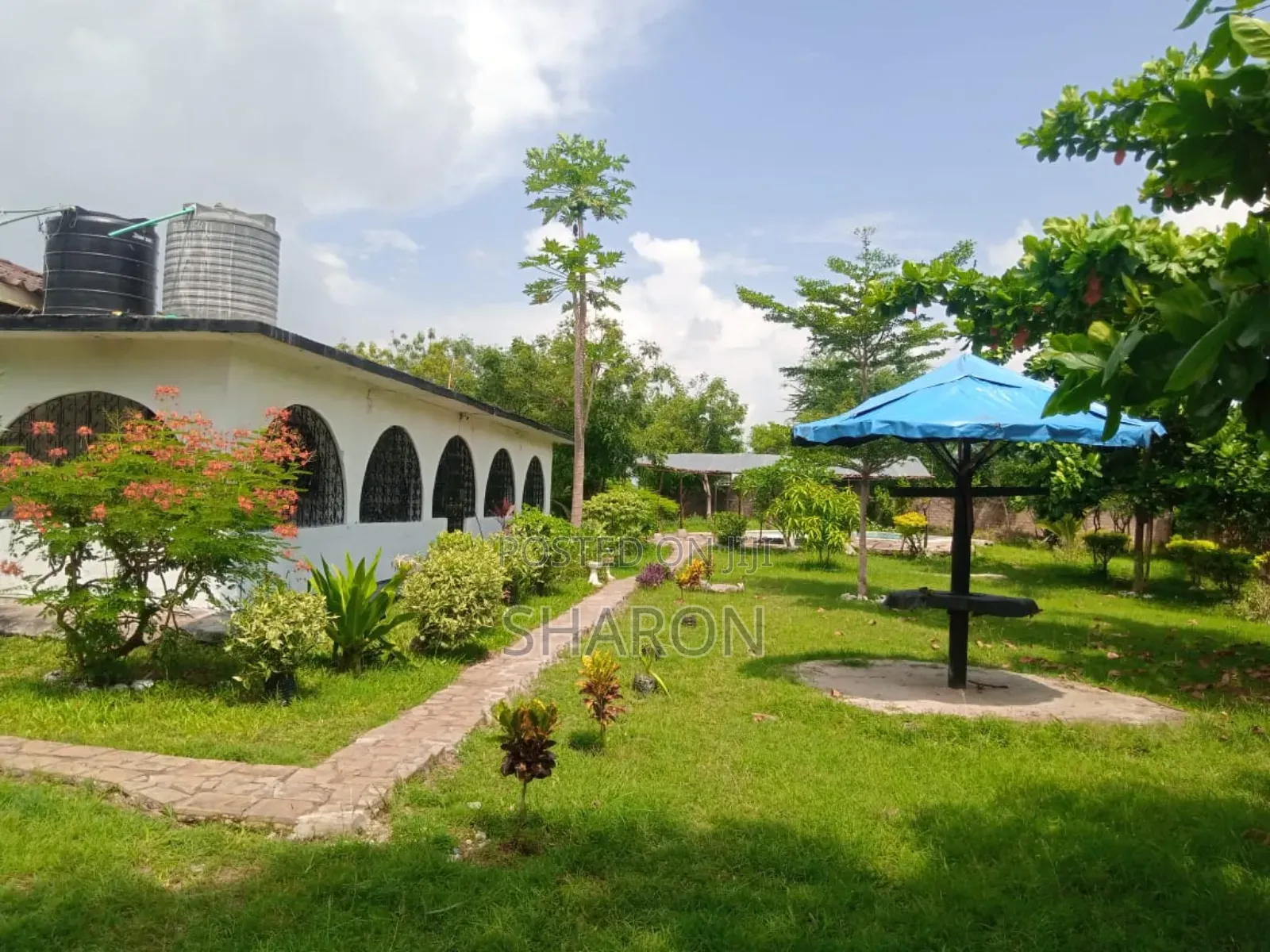 Furnished 4bdrm Villa in Tiwi Sport for rent