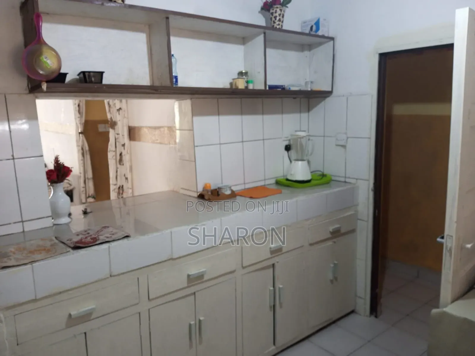 Furnished 4bdrm Villa in Tiwi Sport for rent