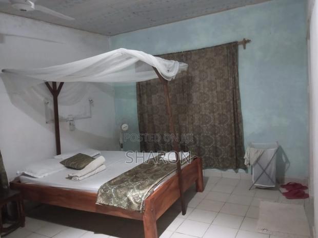 Furnished 4bdrm Villa in Tiwi Sport for rent - thumbnail 15