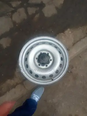 14-Inch Silver Steel Rims – Original Quality for Cars