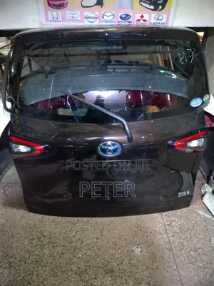 Toyota Sienta Boot Door Year 2015
