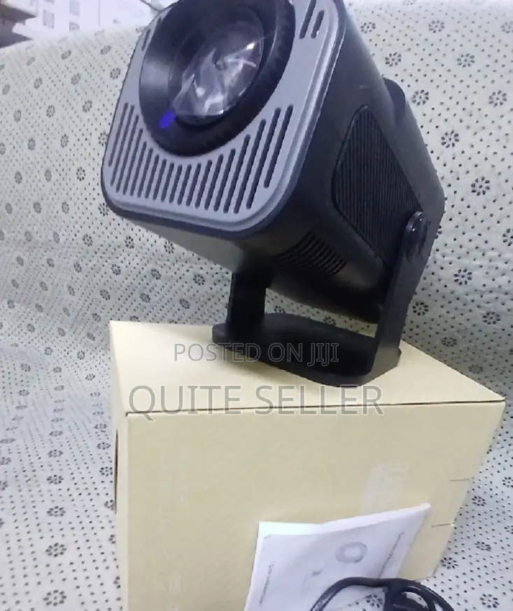 Androidprojector Auto Keystone, 180° Rotating Hy320 Mini Projector . .