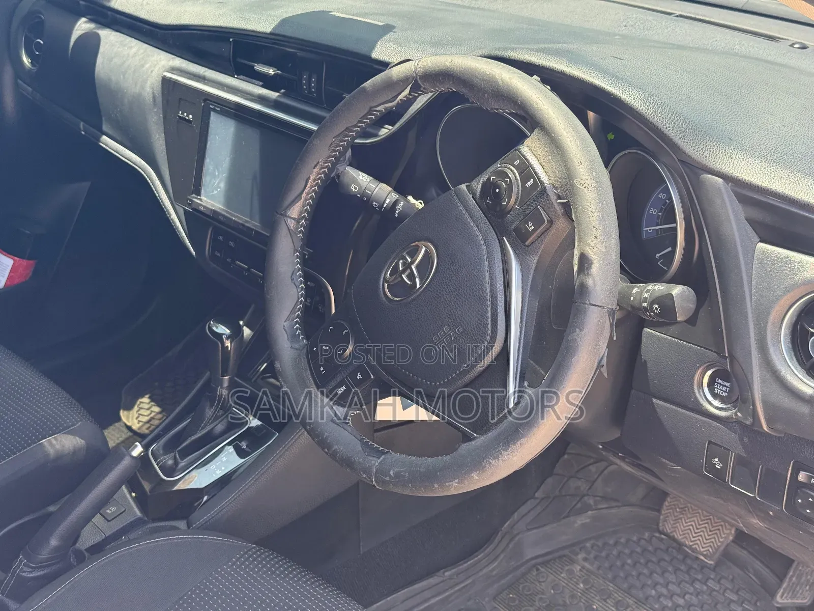 Toyota Auris 2016 Blue