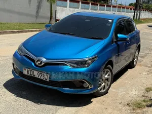 Toyota Auris 2016 Blue