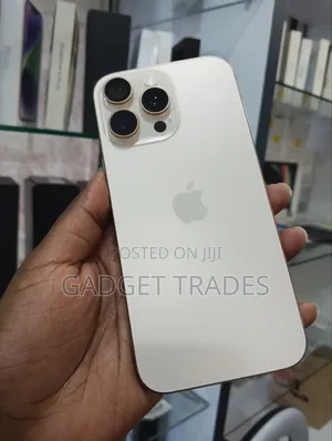 Apple iPhone 16 Pro Max 1 TB Gold
