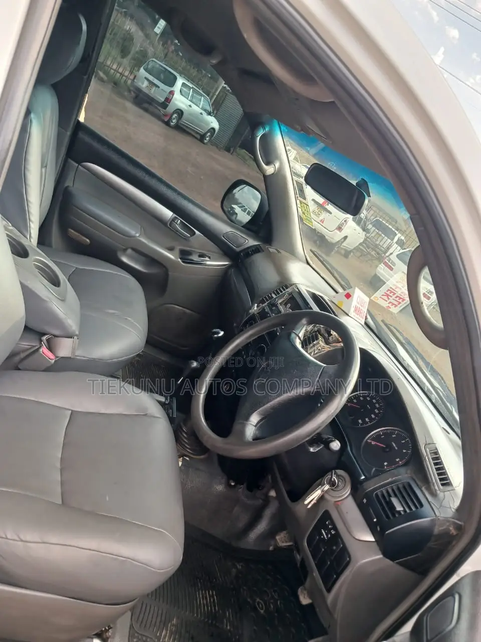 Toyota Land Cruiser Prado 2005 White