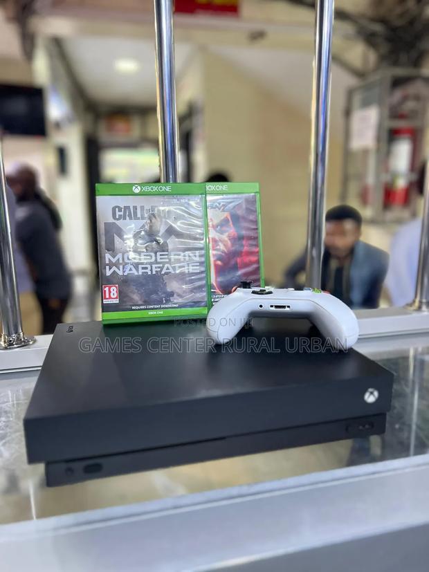 Xbox One X Console