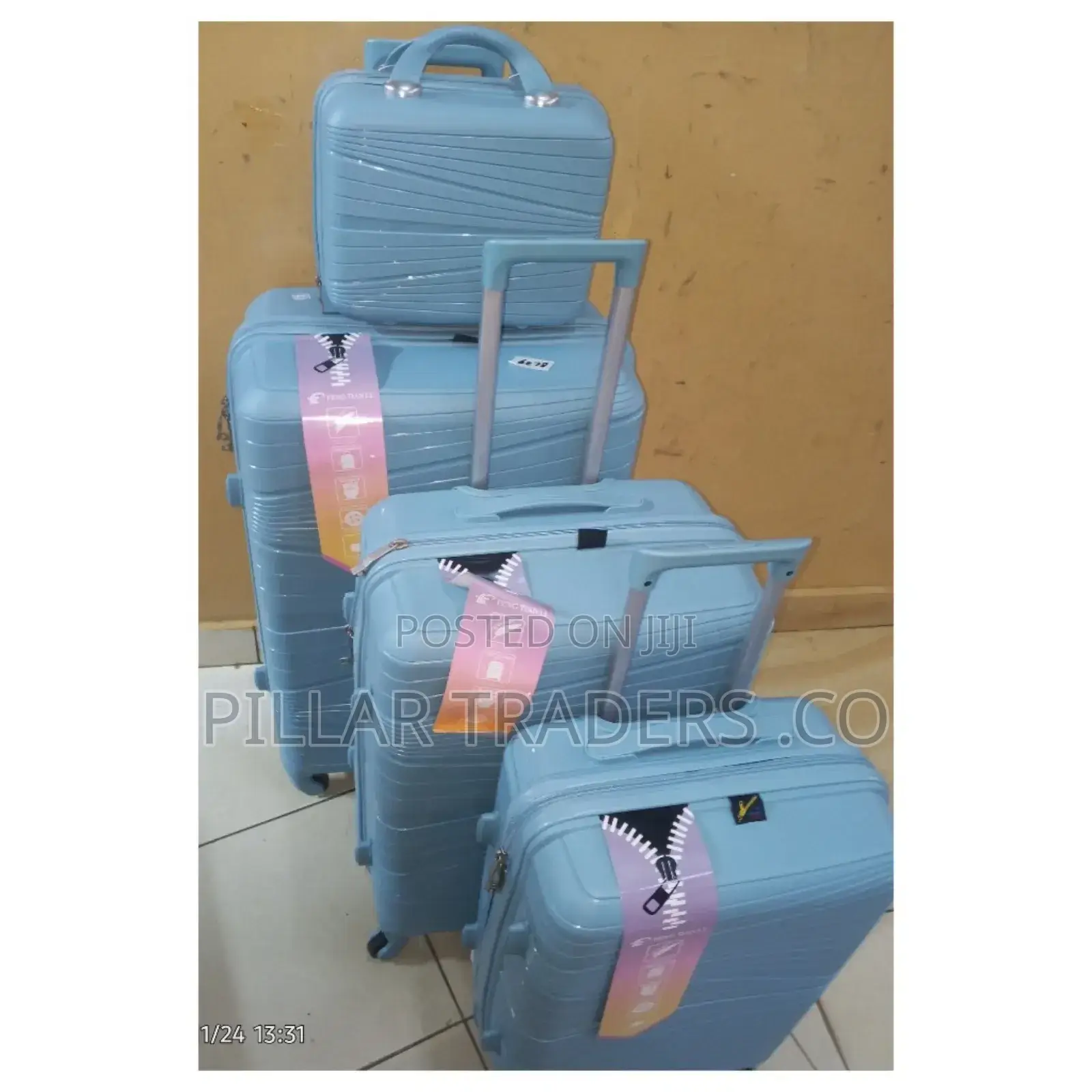 Travel Suitcase Set
