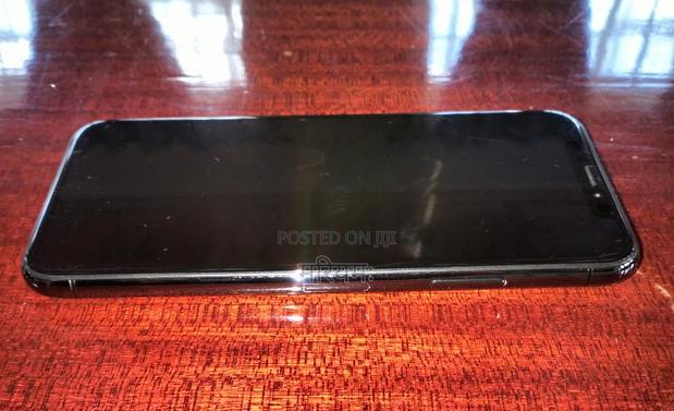 Apple iPhone X 64 GB Black - thumbnail 3