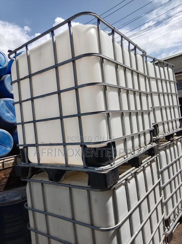 Industrial Caged Tank
Built for Tough Environments.