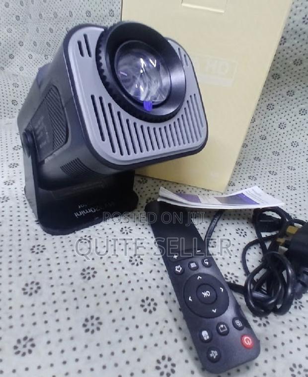 Automatic Keystone Correction 180°Adjustable Hy320 Mini Projector . - thumbnail 2