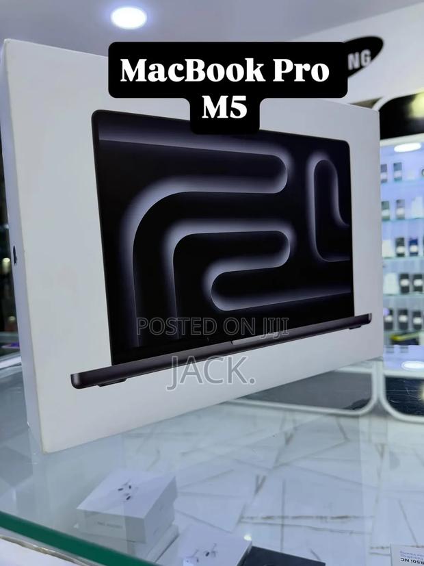 New Laptop Apple MacBook Pro 2025 M5 14-inch 24GB SSD 512GB