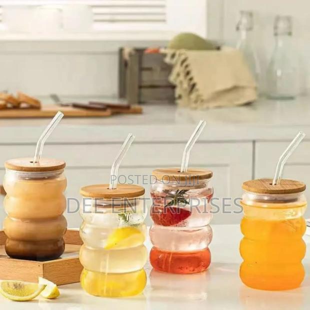 Beehive Pattern Glass Tumbler With Bamboo Lid - main view