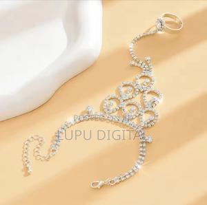 Hand Chain With Rhinestones - main view