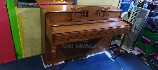 Upright / Acoustic Piano - thumbnail 3