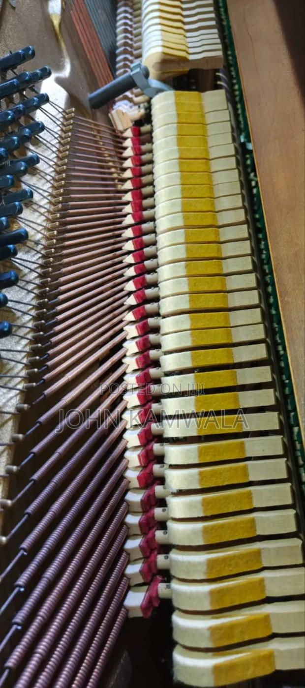 Upright / Acoustic Piano - thumbnail 5