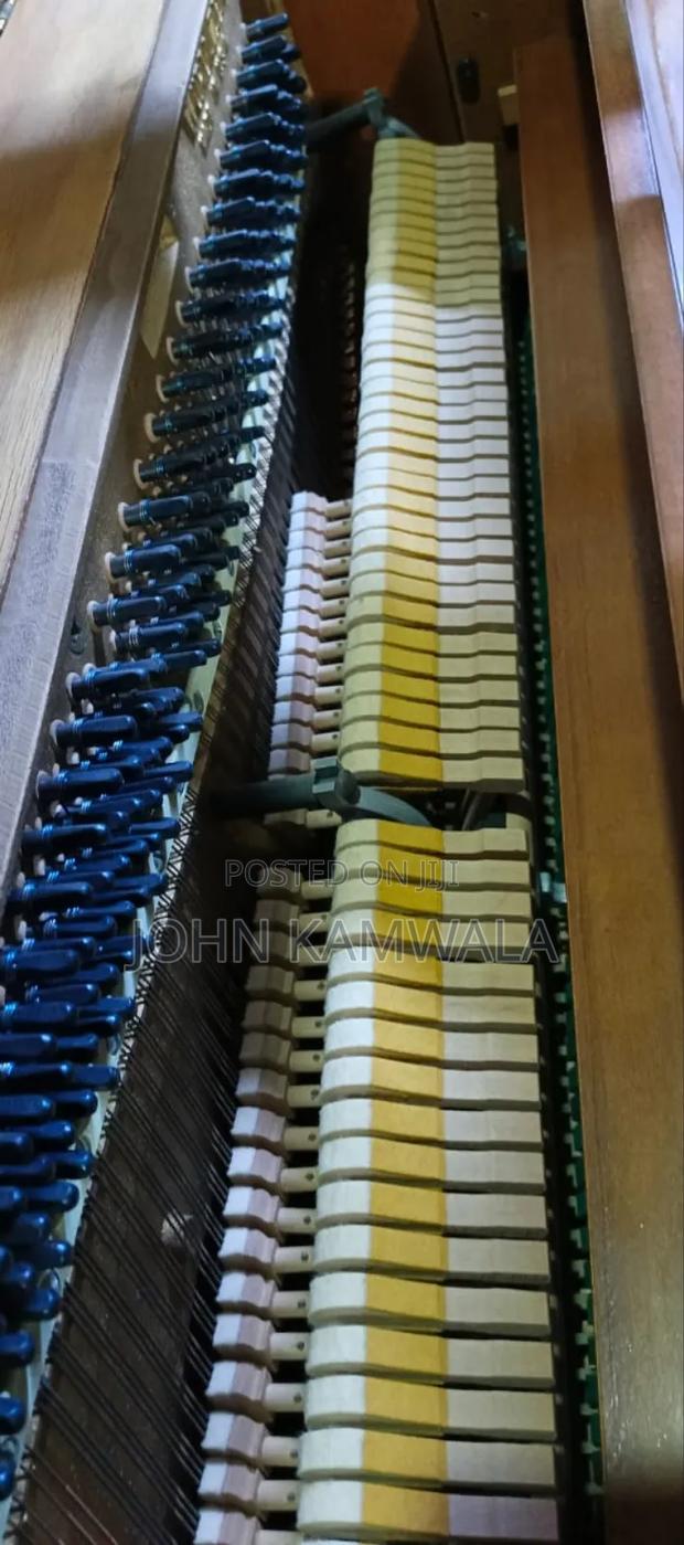 Upright / Acoustic Piano - thumbnail 6