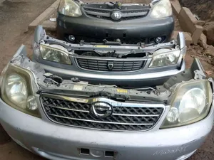 Toyota Nze Nosecut Year 2002 Using Non Xenon Lights