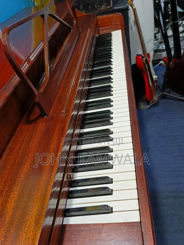 Upright / Acoustic Piano - thumbnail 5