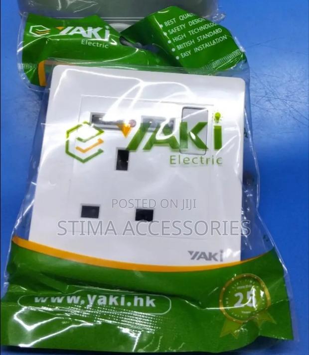 Single Socket With Usb - main view