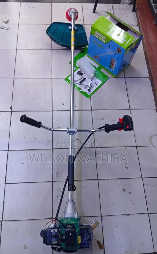 Brush Cutter. Btmax 2 Stroke Brush Cutter. - main view