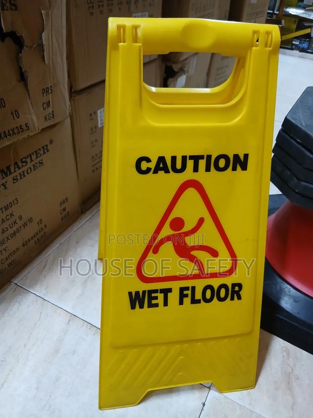 Lightweight Yellow Caution Boards - main view