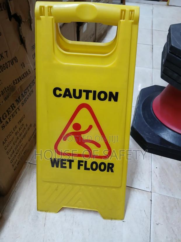 Extralarge Safety Wet Floor Board - thumbnail 2
