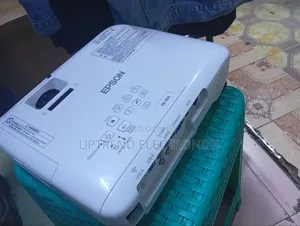 Epson X04 – Bright, Reliable Perfect for Any Presentation