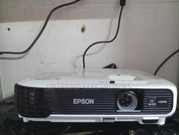 Epson X04 Projector – High Brightness Ultra-Sharp Display - main view