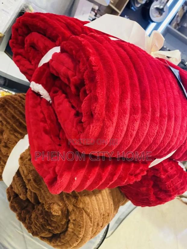 Quality Plush Fleece Blankets - thumbnail 4