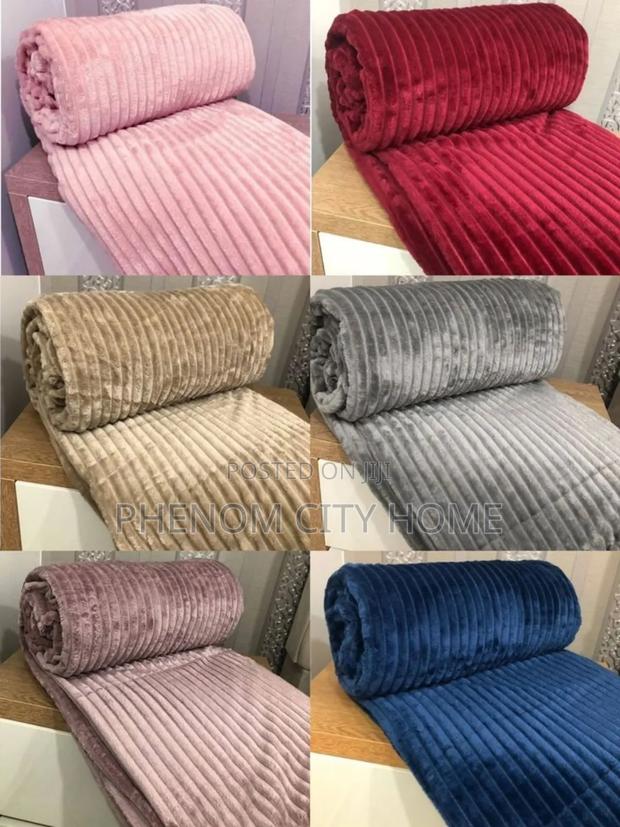 Quality Plush Fleece Blankets - thumbnail 2
