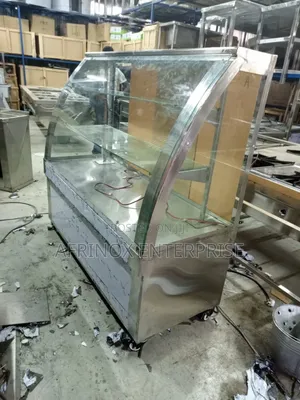 Quality Cake Display Chiller, Toughened Glass for Durability