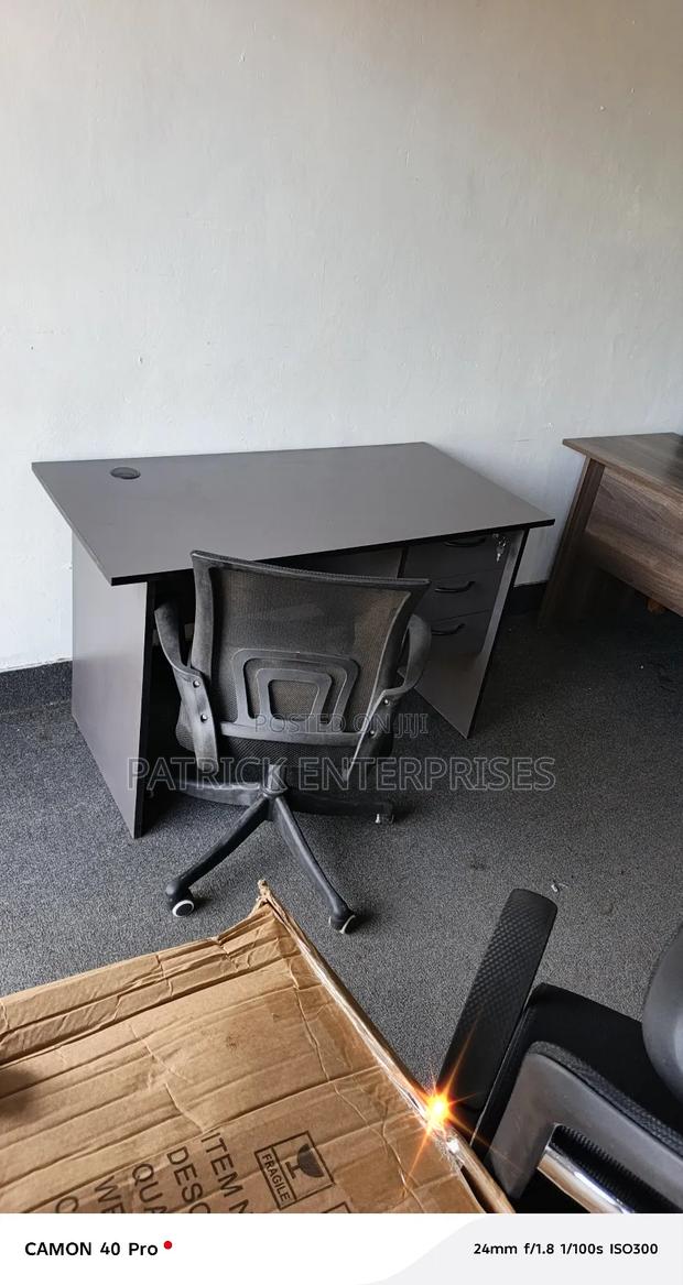 1.2 Mtrs Gray Office Desk + Low Back Mesh Chair - thumbnail 3