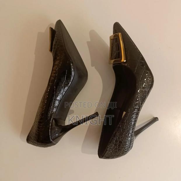 Classy Stiletto Black Heels - thumbnail 3