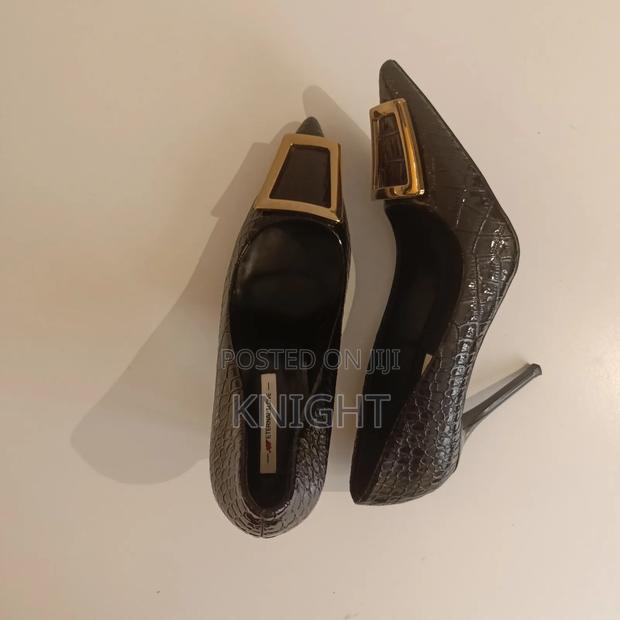 Classy Stiletto Black Heels - thumbnail 4