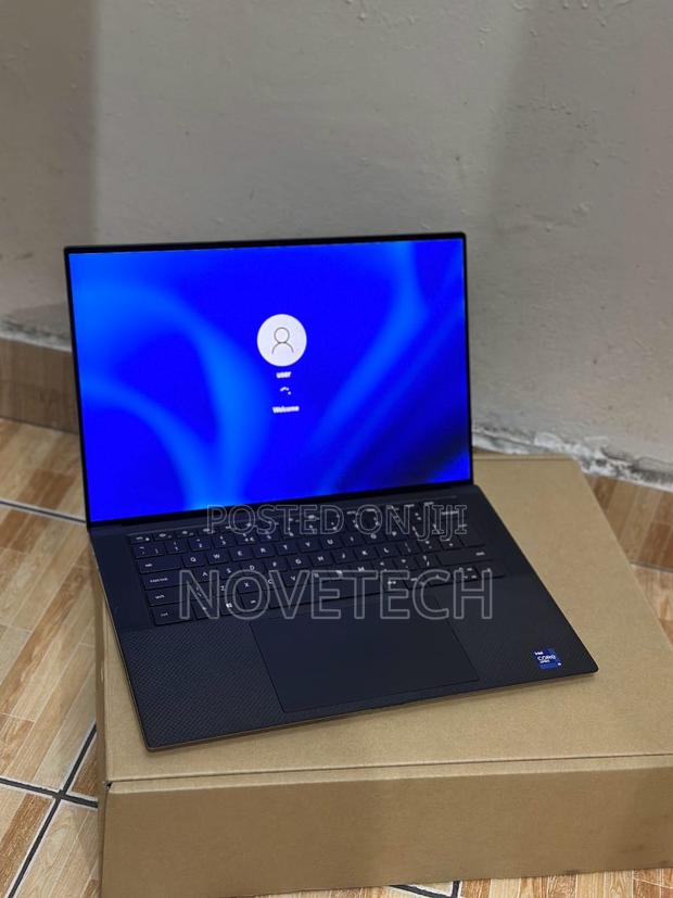 Laptop Dell Precision 5550 32GB Intel Core I9 SSD 512GB - thumbnail 3