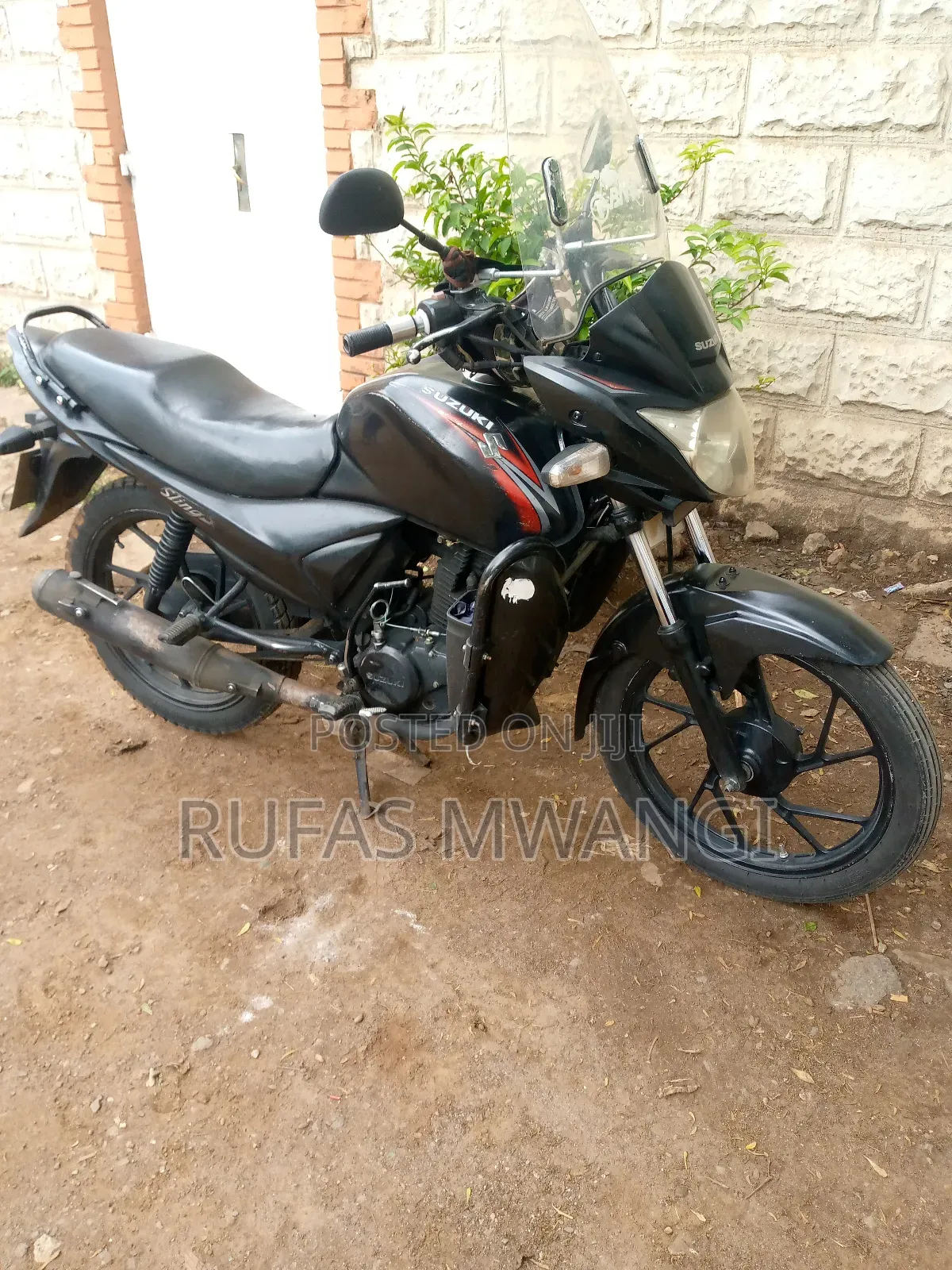 Suzuki 2012 Black