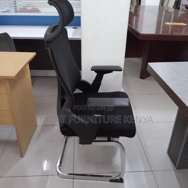 Sleek Ergonomic Waiting-Area Chair