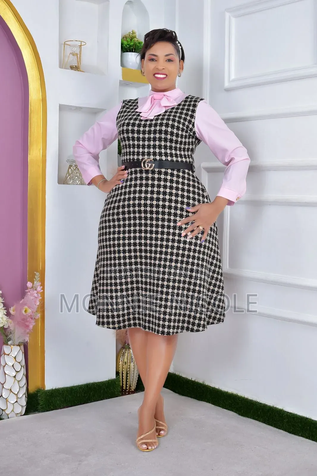 Trendy Round Official Dress