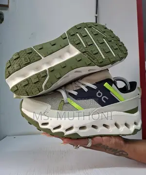 Cloudtec Phase Cushioning on Running Cloudhorizon Hiking Sneakers