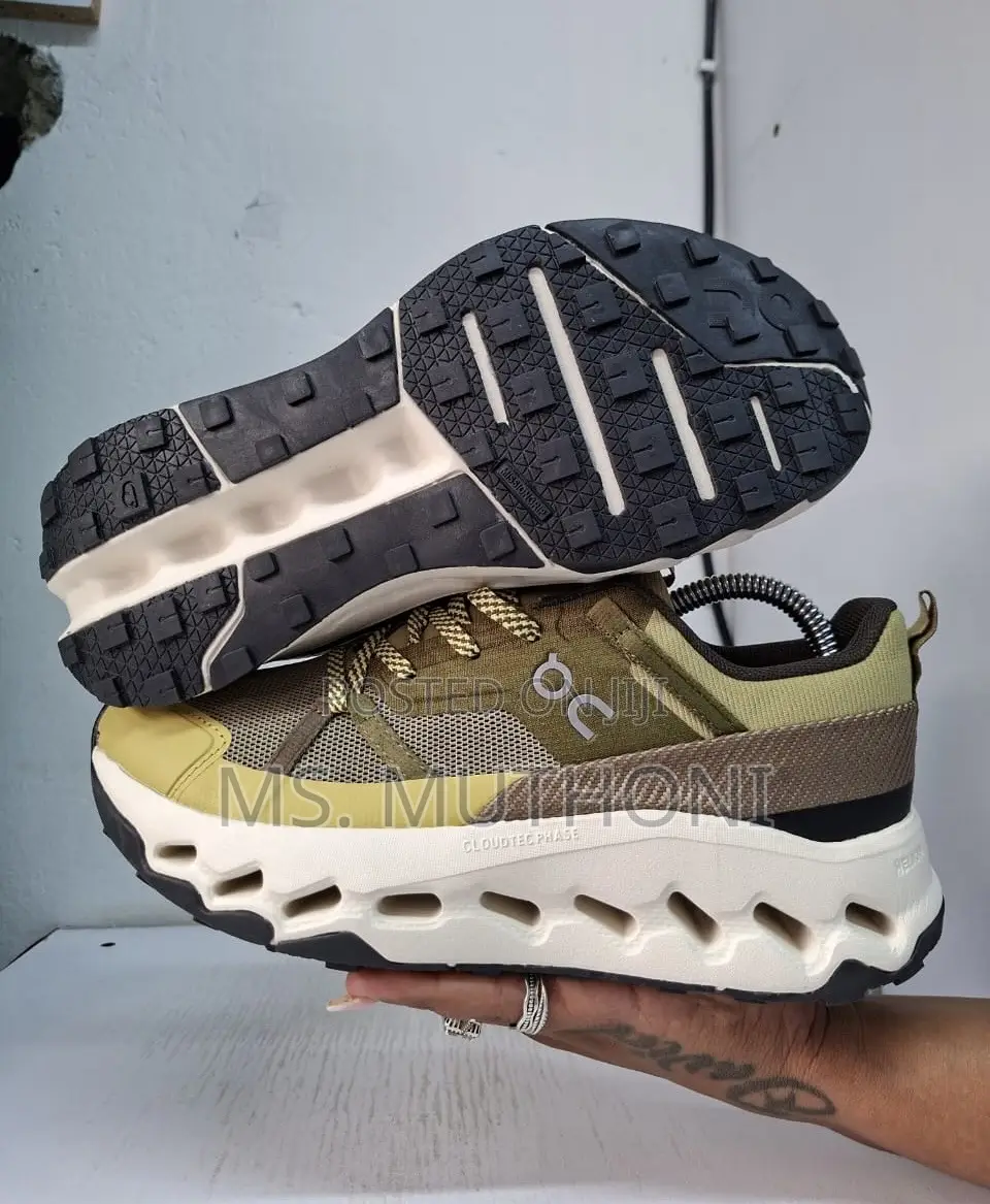 Cloudtec Phase Cushioning on Running Cloudhorizon Hiking Sneakers