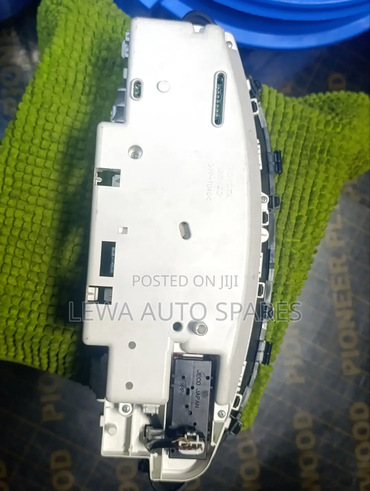 Vitz Genuine Dashboard Speedometer Gauge/Clock