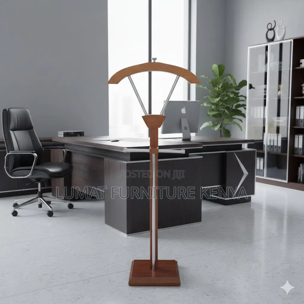 Signature Executive Hanger