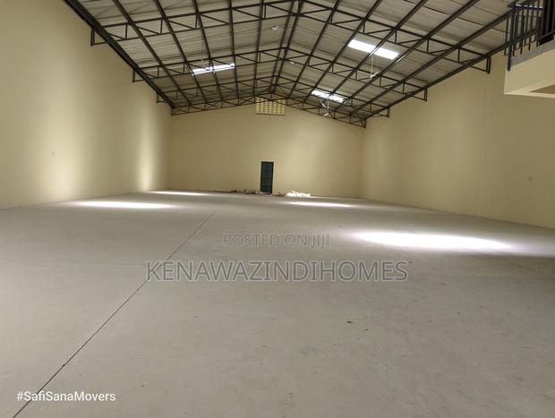 New Godowns for Sale Athiriver 5000-SQFT Plus Vat - thumbnail 8