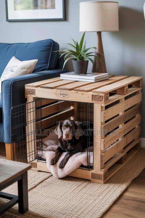 Pallet Dog Crate - main view