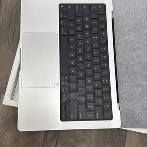 Laptop Apple MacBook Pro 2023 M2 Pro 14-Inch 16GB Apple M2 SSD 512GB