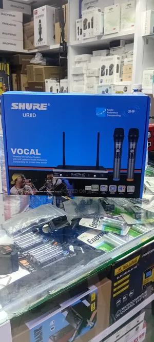 Shure Ur8d Wireless Mics 2 in 1