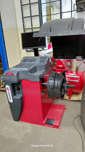Computerised Wheel Balancer Machine